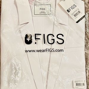 Bellevue Short Lab Coat *Brand New - Never Been Worn*